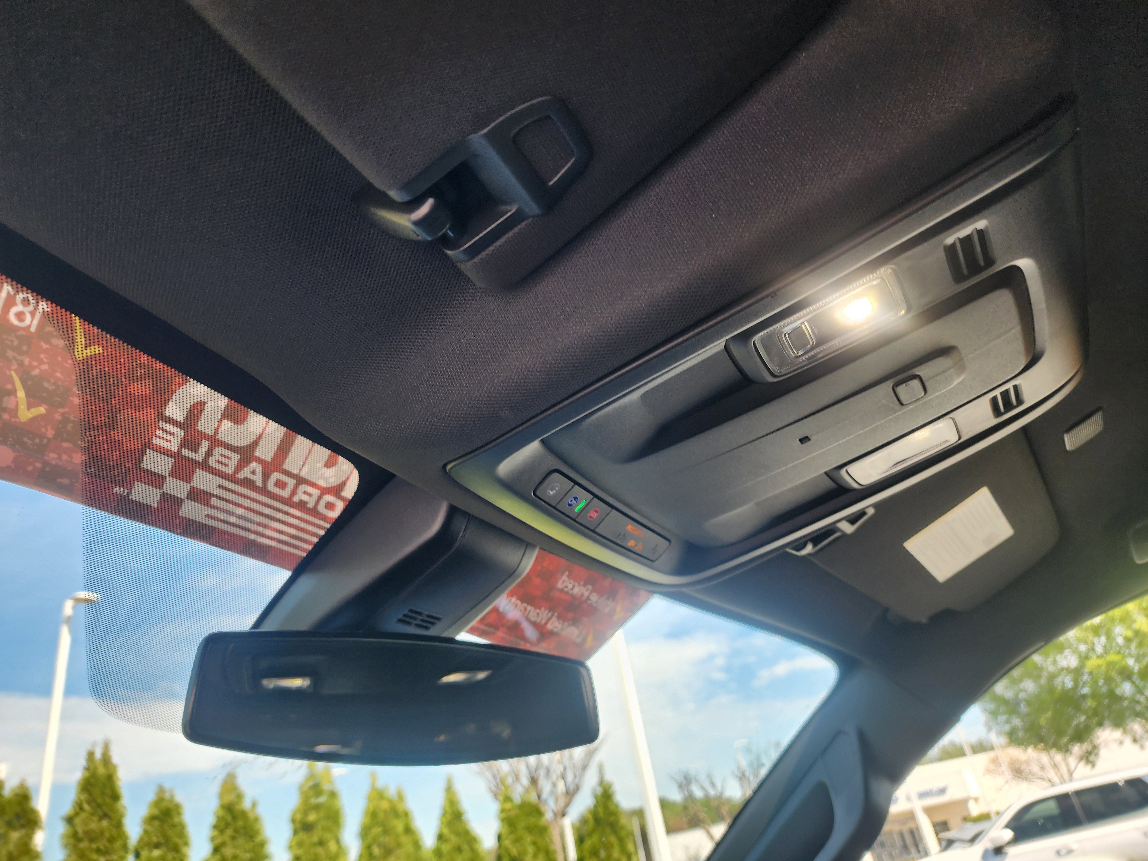 Used 2022 GMC Yukon XL SLE image 37