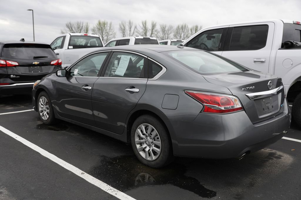 Used 2014 Nissan Altima 2.5 S w/ Display Audio Package image 3