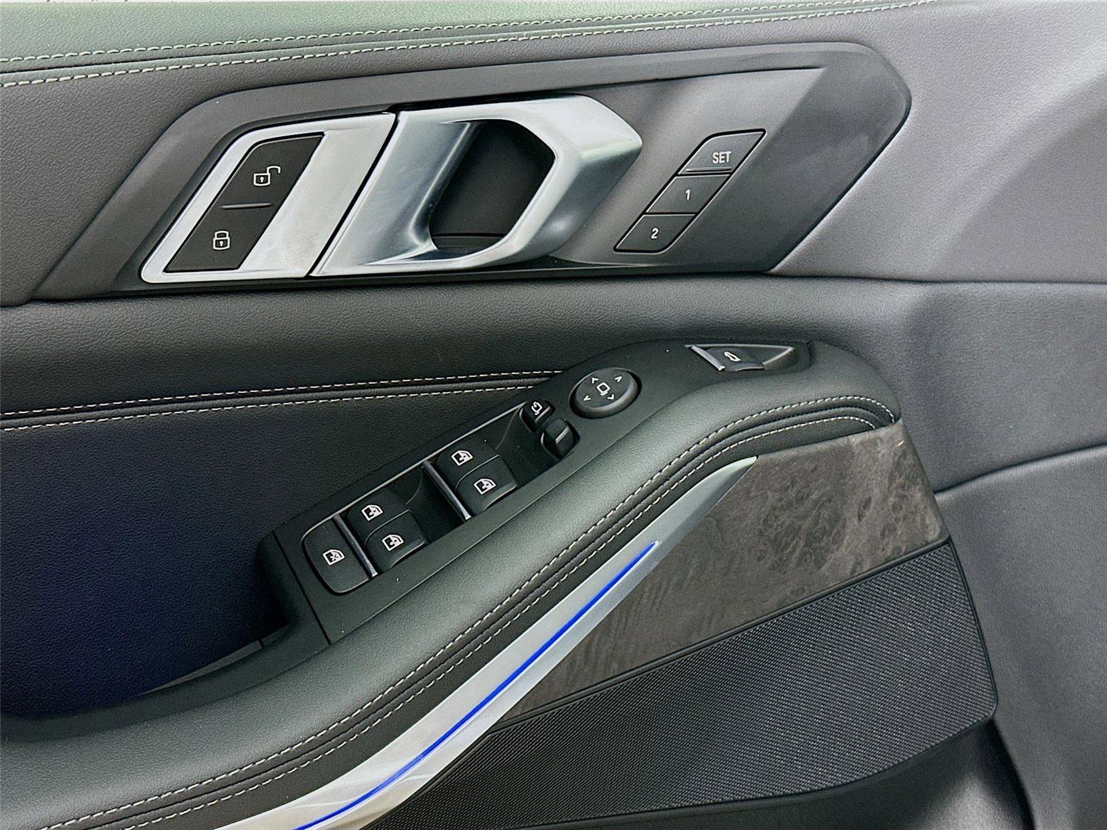 New 2026 BMW X5 xDrive40i w/ Parking Assistance Package image 18