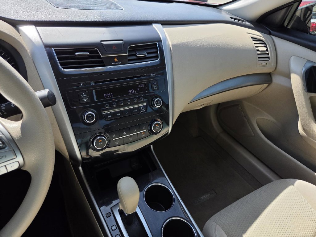 Used 2014 Nissan Altima 2.5 S FWD image 19