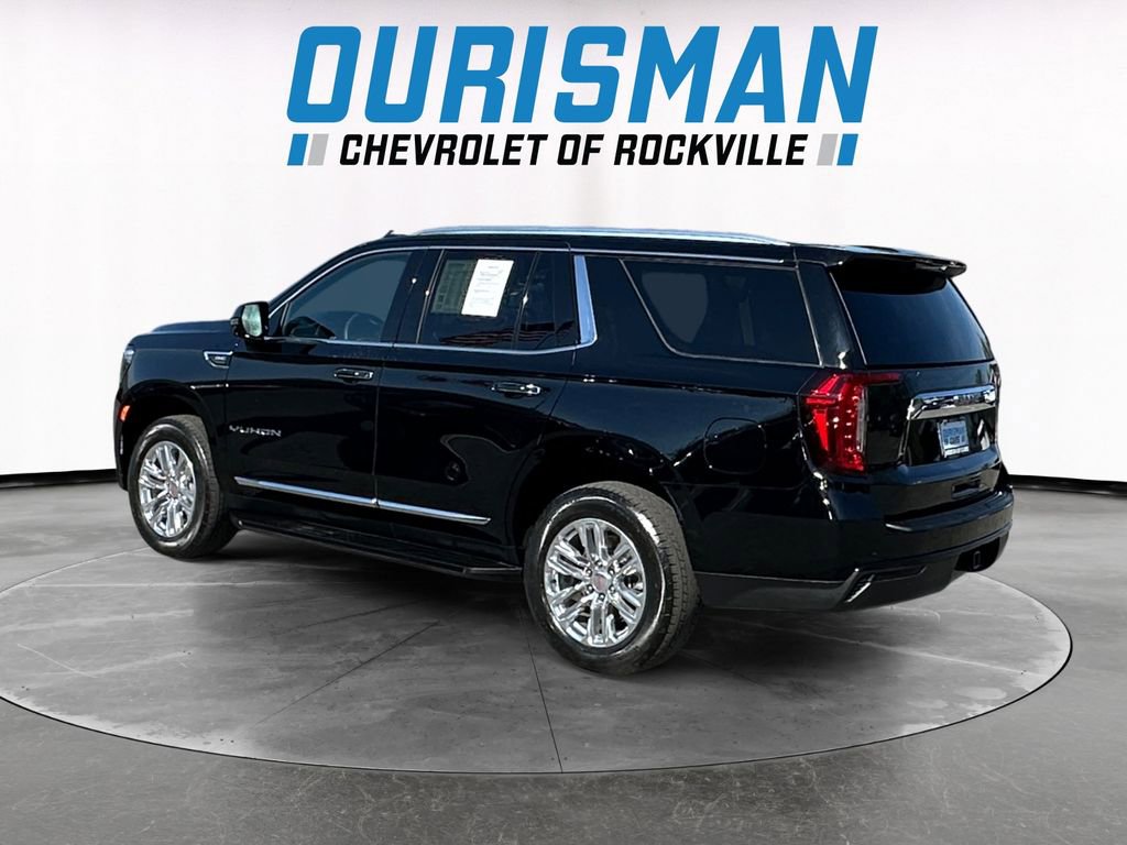 Used 2023 GMC Yukon SLT w/ SLT Luxury Package image 4