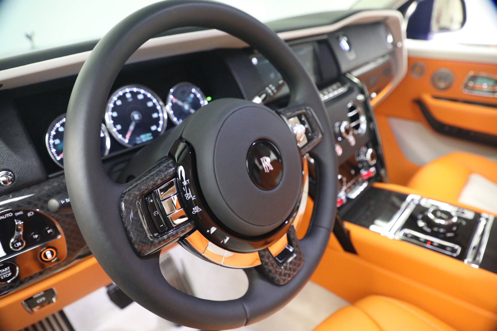 Certified 2023 Rolls-Royce Cullinan Black Badge w/ Driver's Package image 40