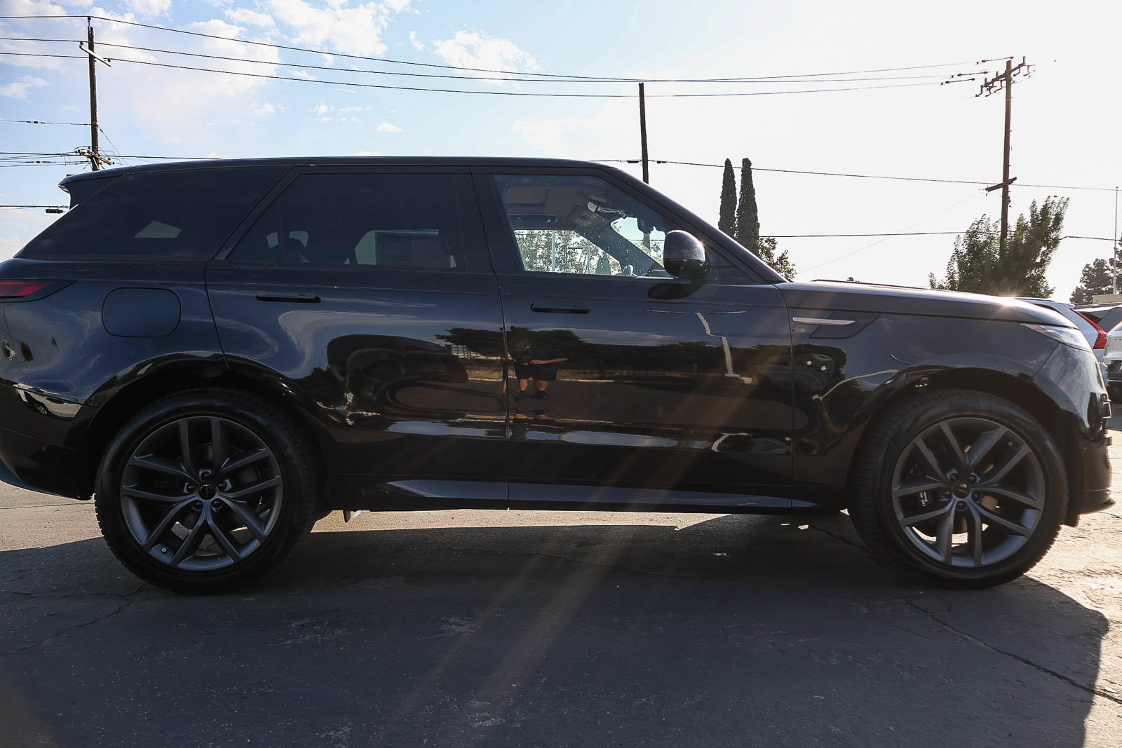 New 2026 Land Rover Range Rover Sport Dynamic SE AWD/4WD image 2