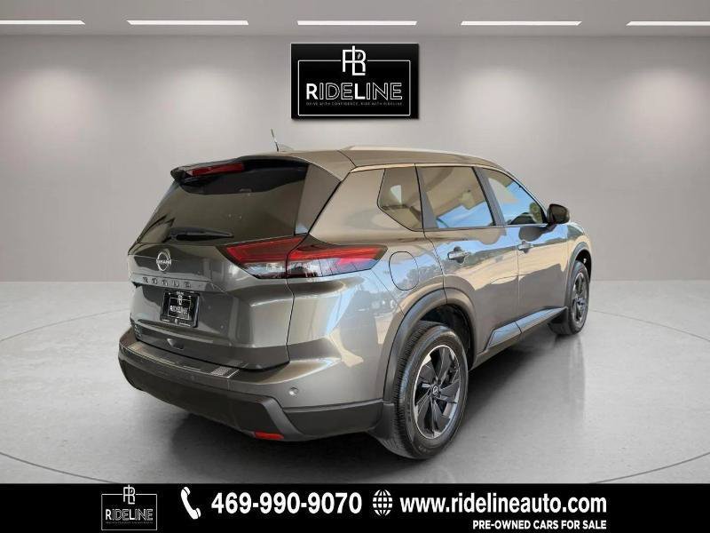 Used 2025 Nissan Rogue SV w/ SV Premium Package FWD image 7