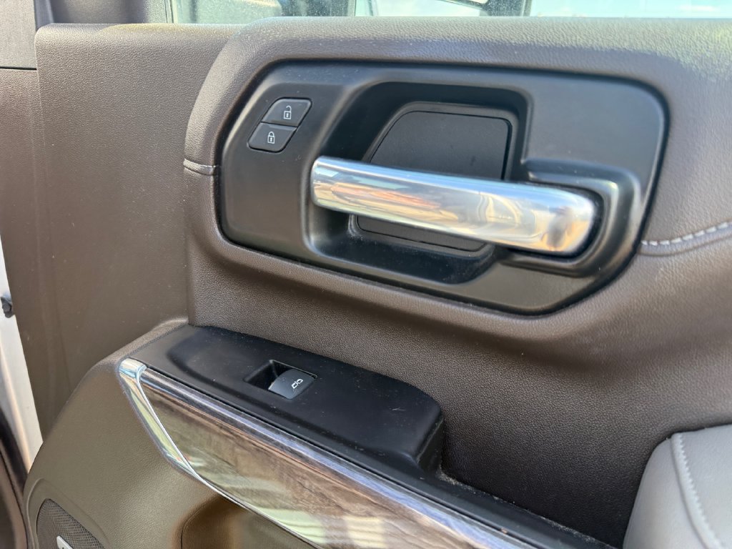 Used 2022 Chevrolet Silverado 2500 LTZ w/ LTZ Convenience Package AWD/4WD image 39