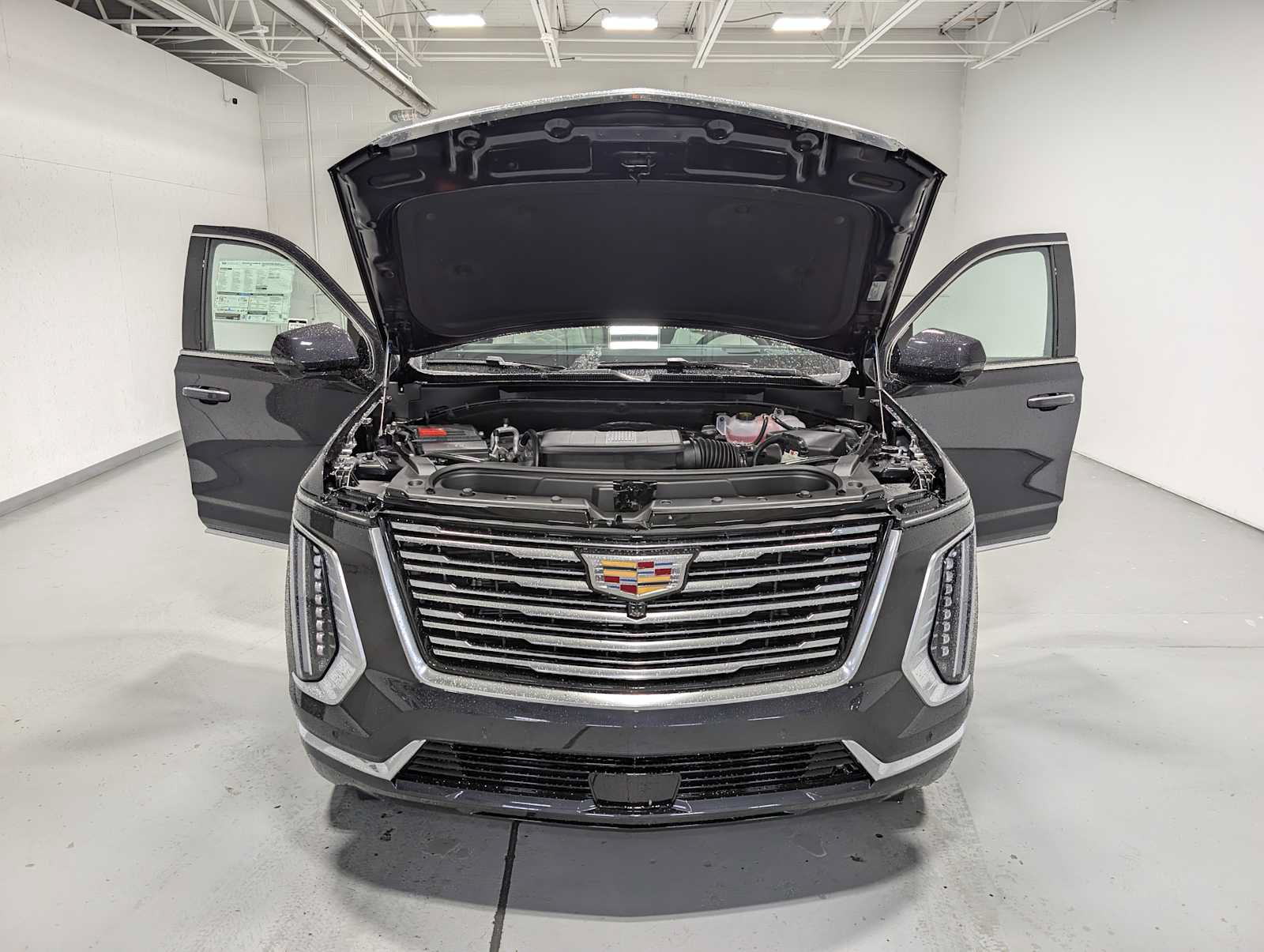 New 2026 Cadillac Escalade ESV Platinum Luxury AWD/4WD image 10