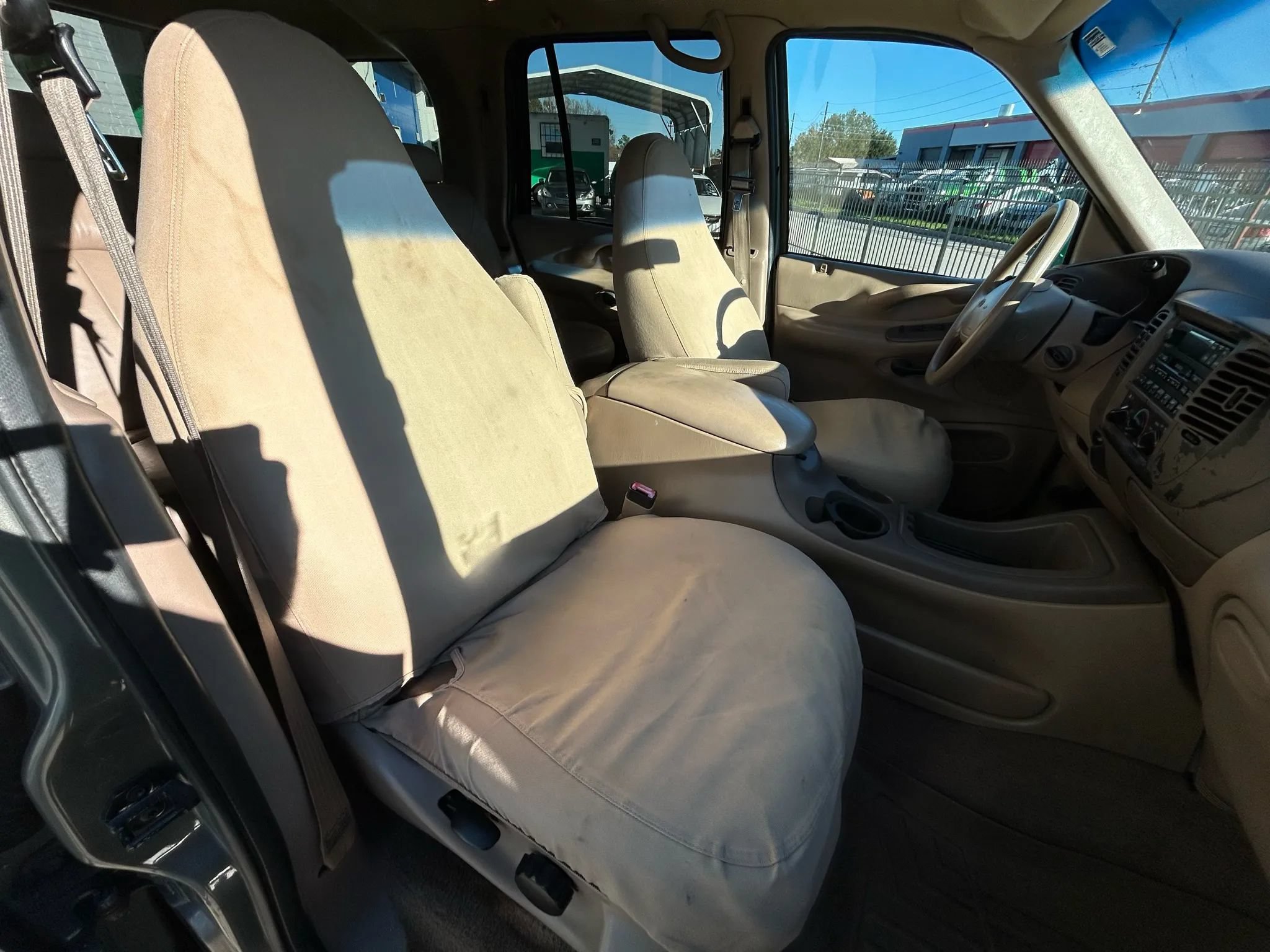 Used 1999 Ford Expedition XLT RWD image 13