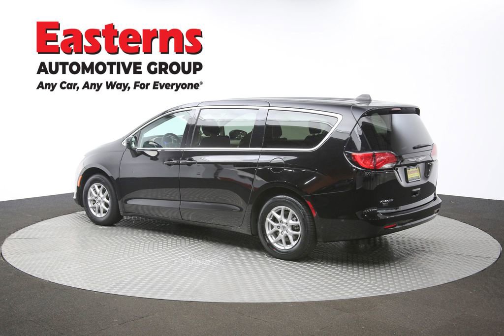 Used 2024 Chrysler Voyager LX image 61