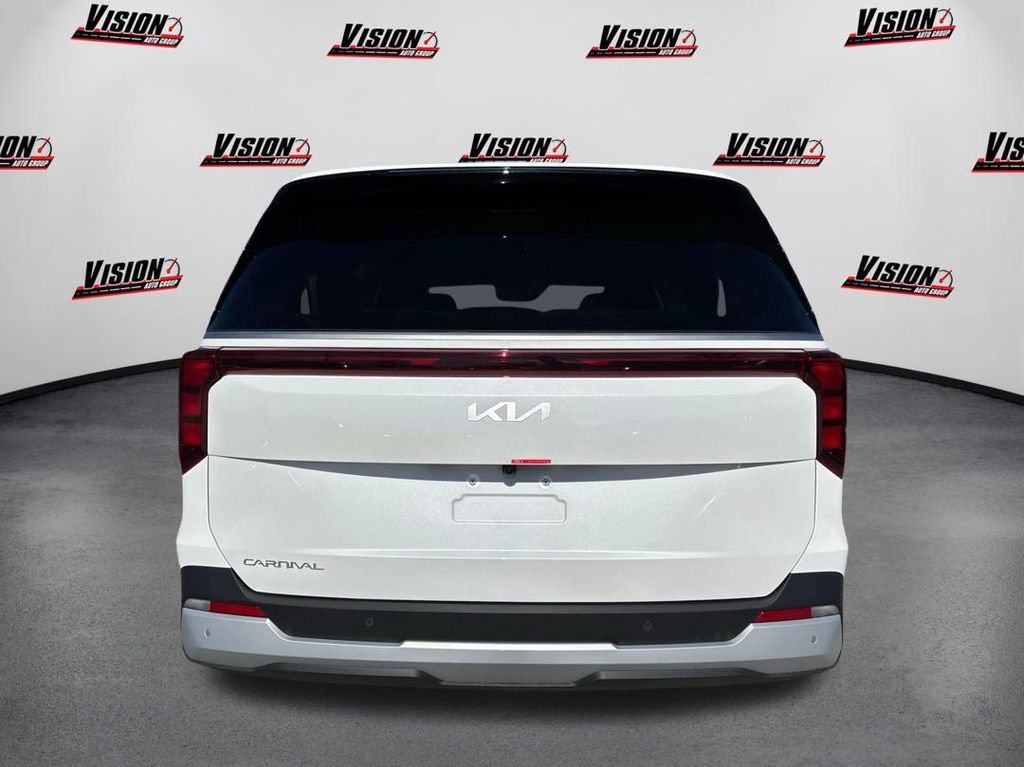 New 2026 Kia Carnival FWD image 6