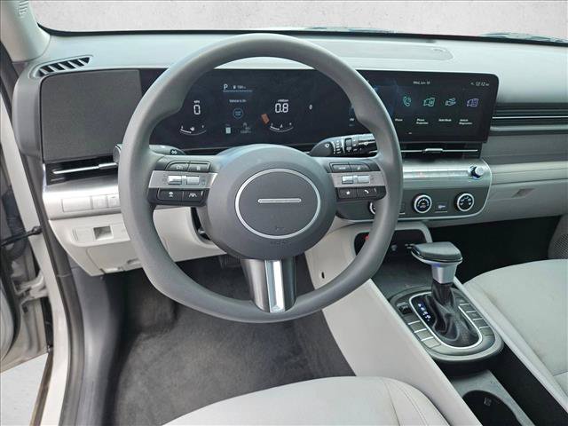 Used 2026 Hyundai Kona SE FWD image 16