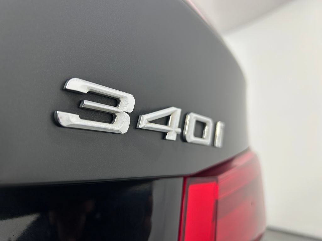 Used 2018 BMW 340i xDrive Sedan w/ Premium Package AWD/4WD image 12