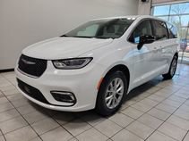 New 2026 Chrysler Pacifica Select FWD image 2
