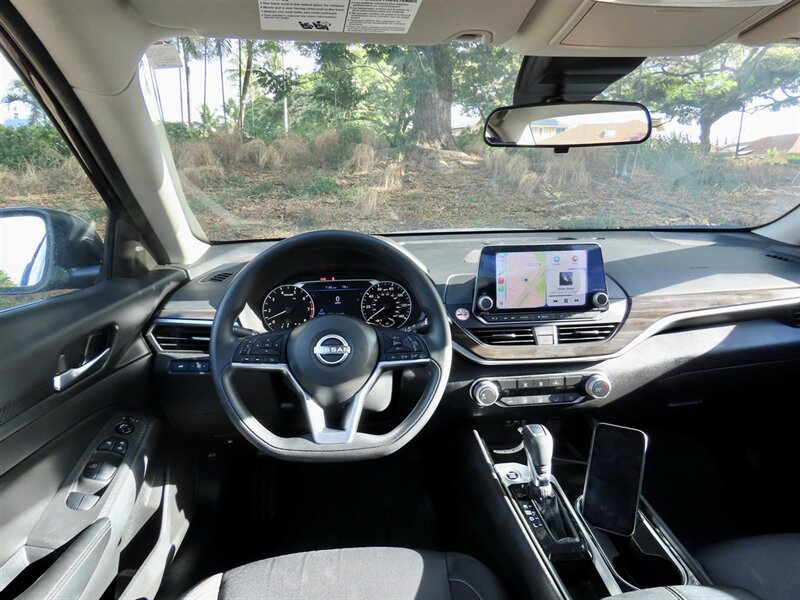 Used 2024 Nissan Altima 2.5 SV FWD image 15