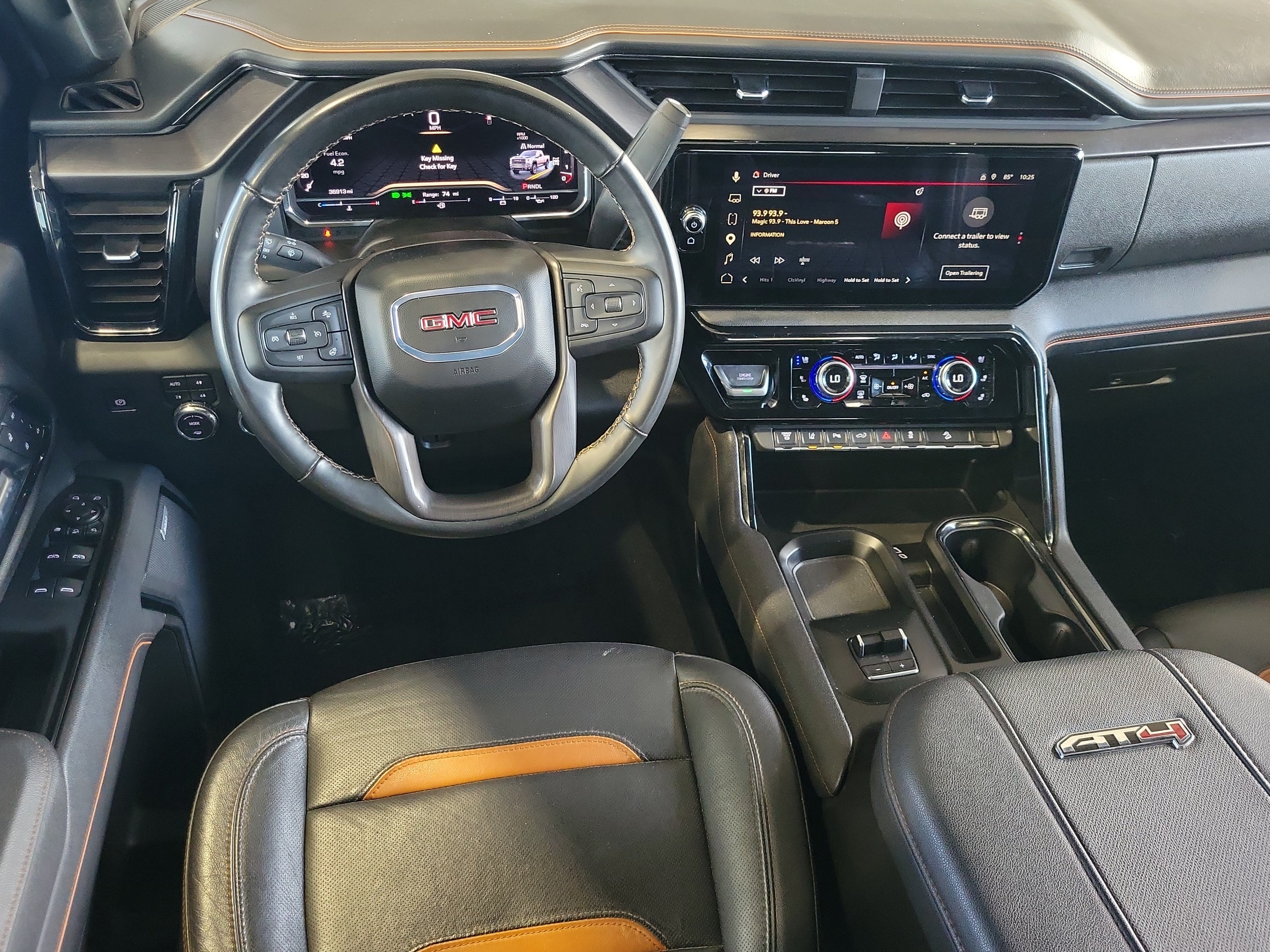Used 2025 GMC Sierra 2500 AT4 AWD/4WD image 13