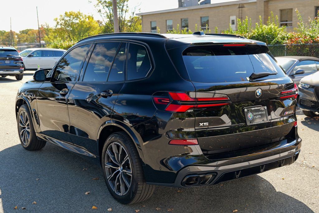 Used 2024 BMW X5 M60i w/ Executive Package image 5