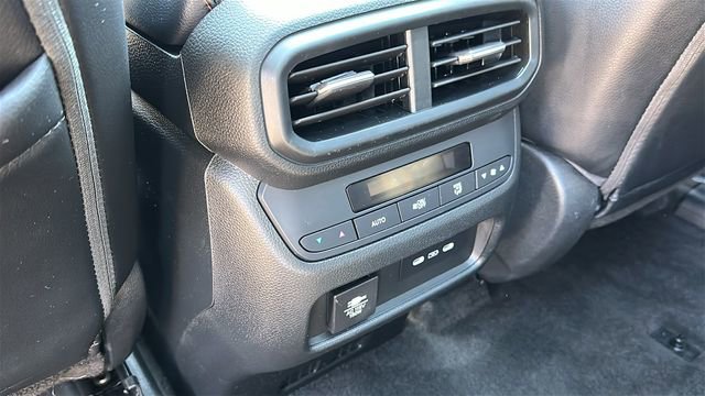 Used 2025 Honda Pilot TrailSport image 26