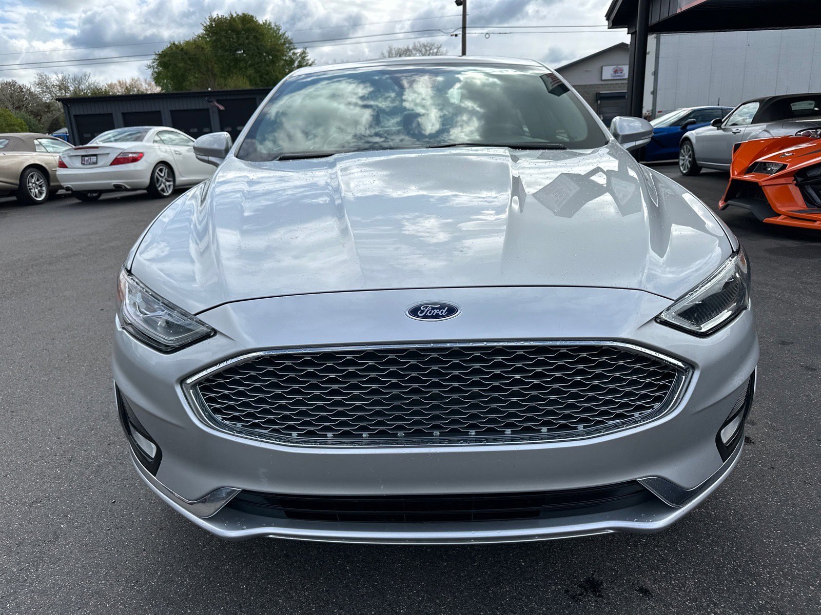 Used 2019 Ford Fusion Titanium FWD image 3