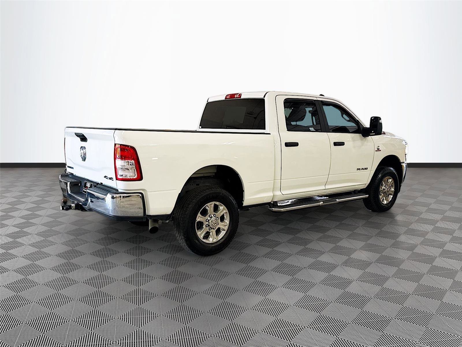 Used 2024 RAM 2500 Big Horn AWD/4WD image 7