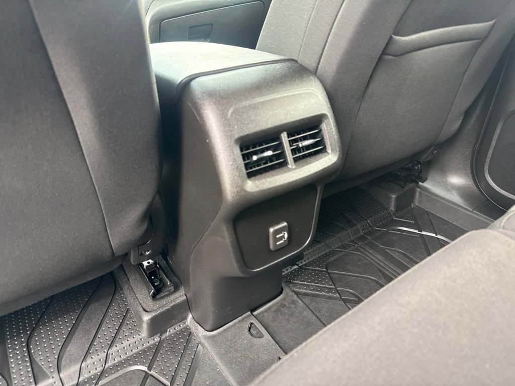 Used 2022 Chevrolet Equinox LT AWD/4WD image 32