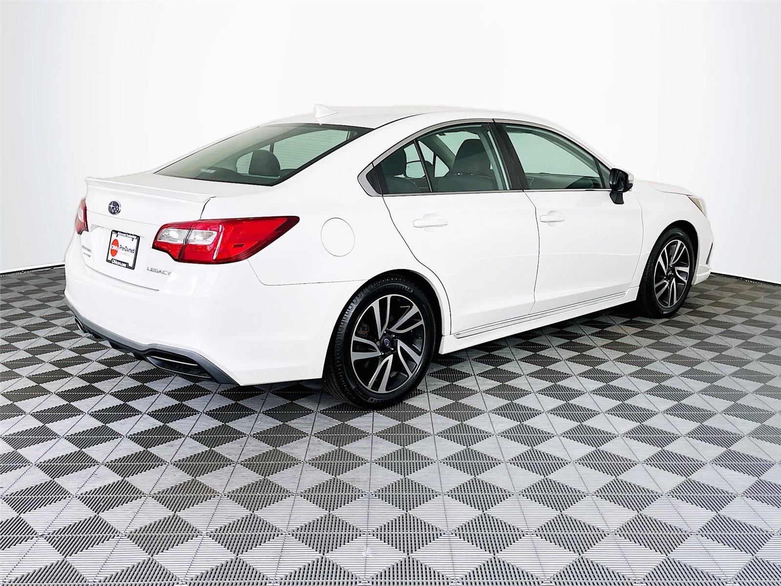 Used 2018 Subaru Legacy 2.5i Sport AWD/4WD image 9