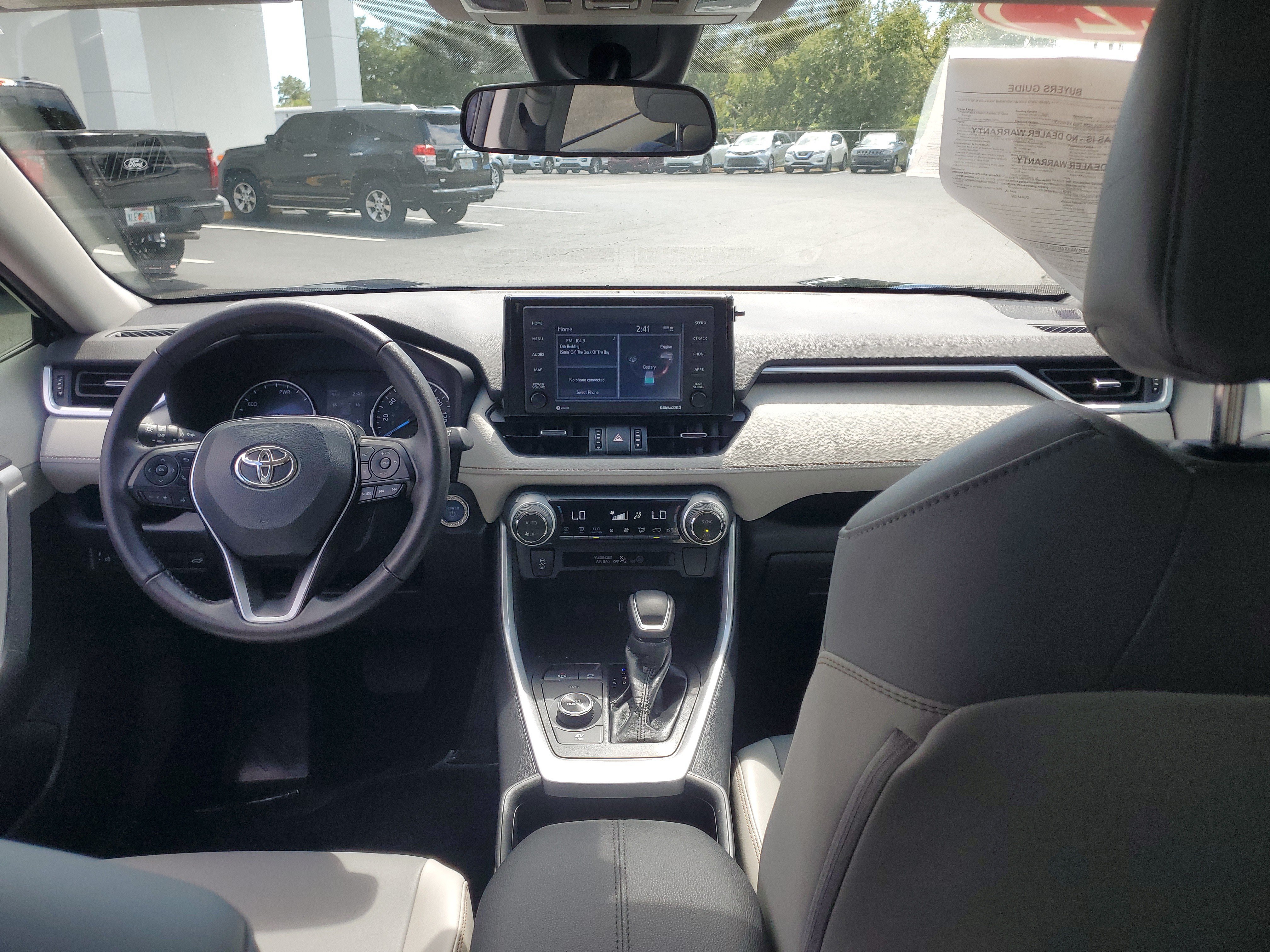 Used 2022 Toyota RAV4 XLE Premium AWD/4WD image 17
