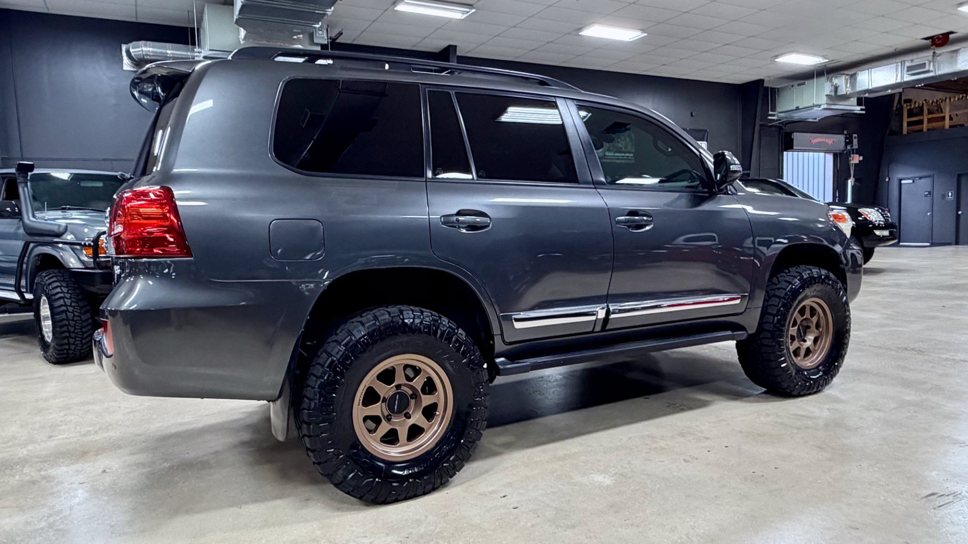 Used 2014 Toyota Land Cruiser AWD/4WD image 8
