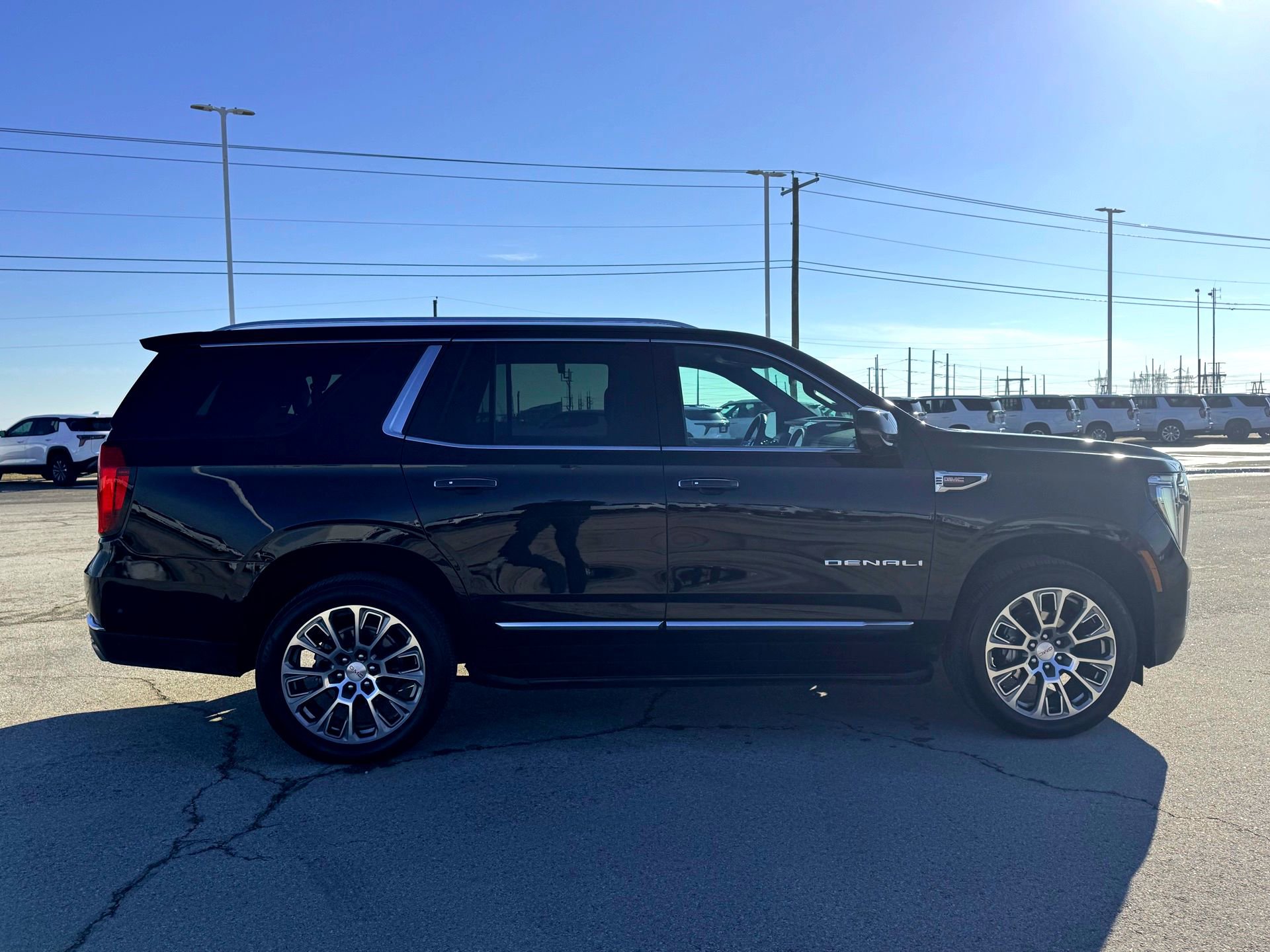 Used 2025 GMC Yukon Denali image 5