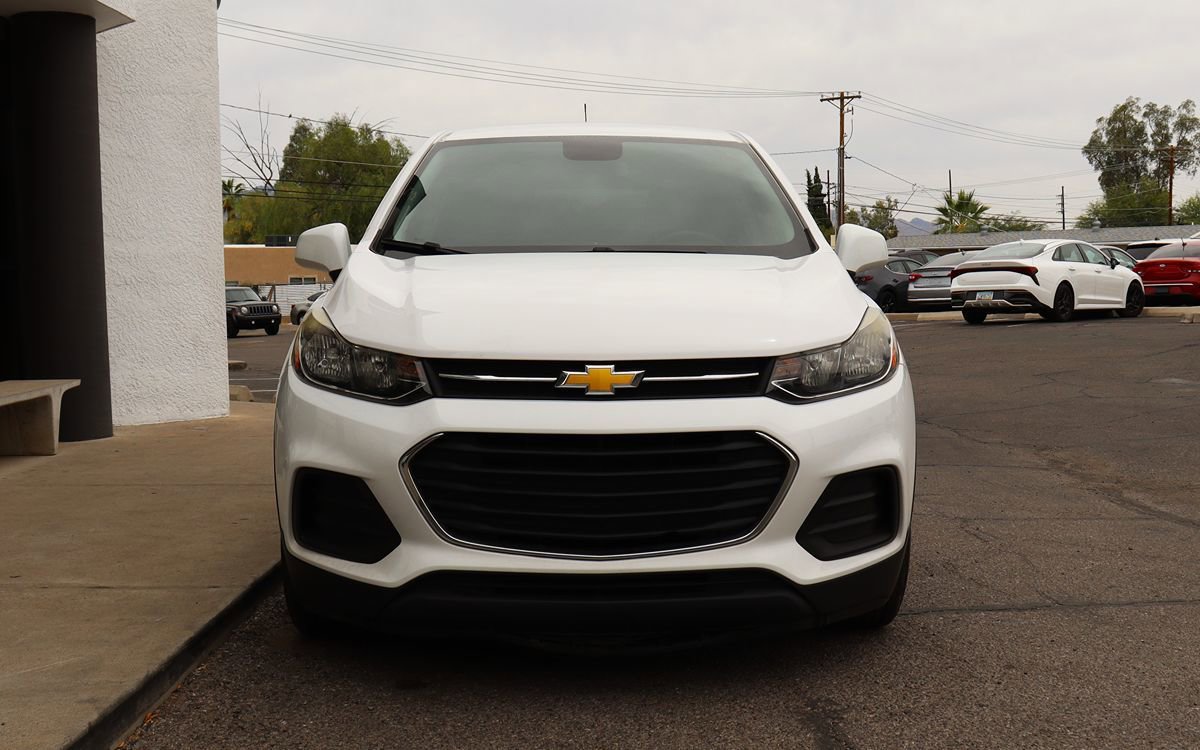 Used 2018 Chevrolet Trax LS w/ LPO, Cargo Package FWD image 16