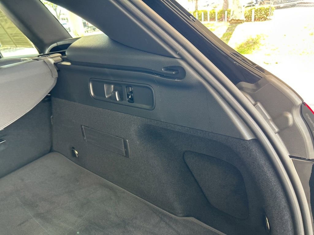 Used 2024 Mercedes-Benz GLC 43 AMG 4MATIC image 40