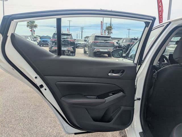 Used 2024 Nissan Altima 2.0 SR FWD image 24