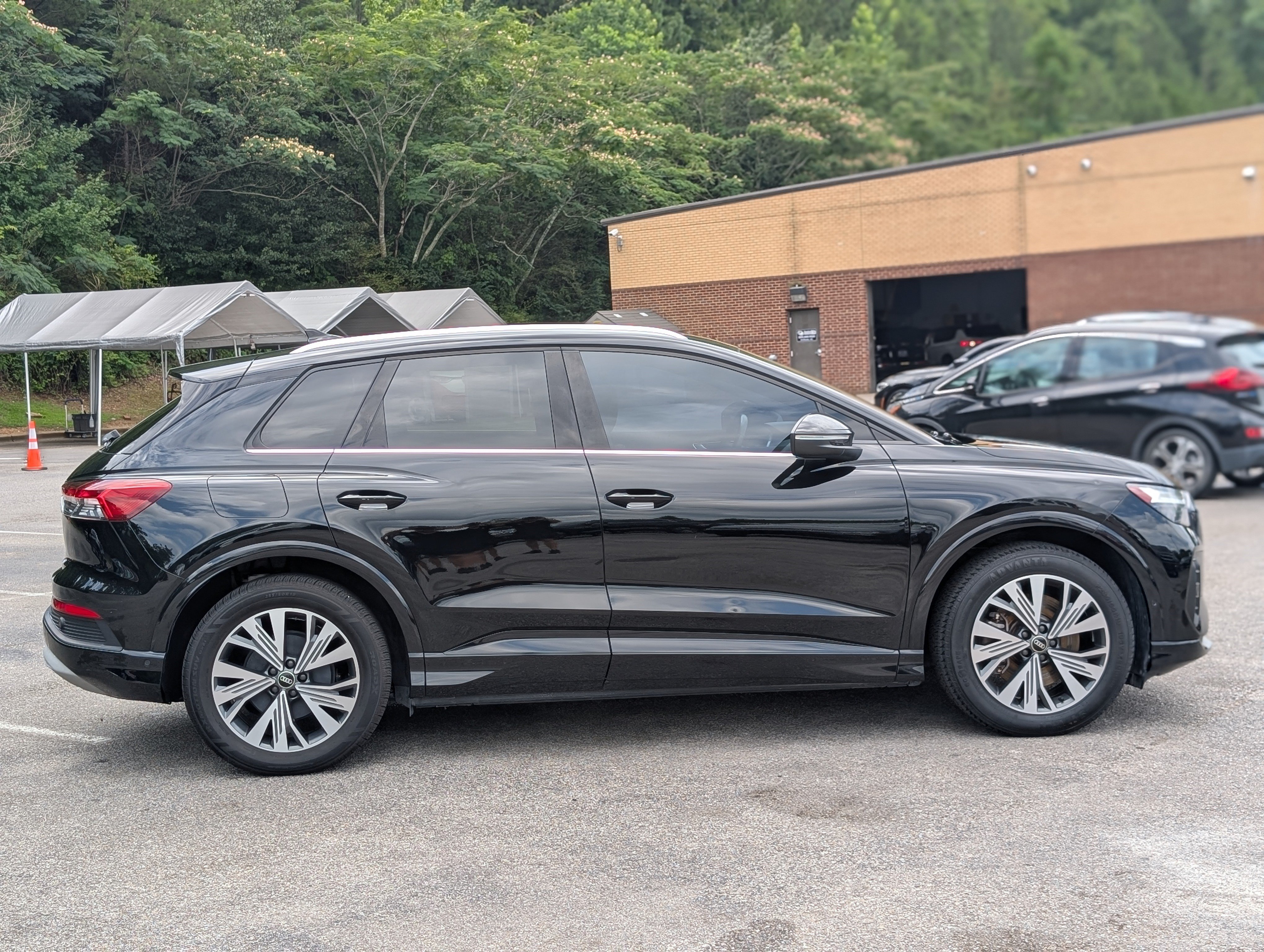 Used 2023 Audi Q4 e-tron Premium Plus w/ Premium Plus RWD image 10