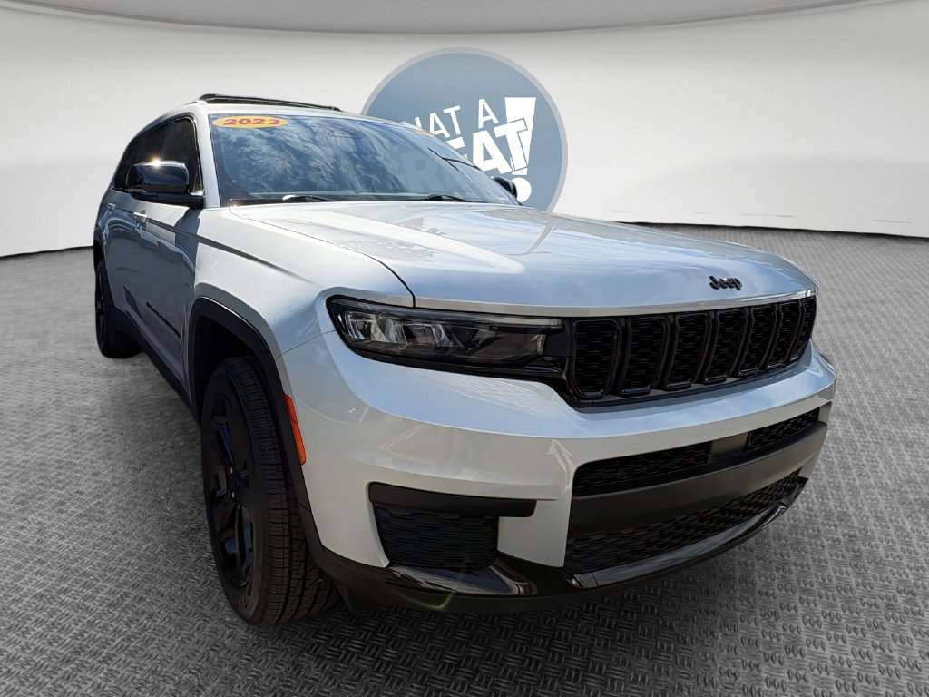 Used 2023 Jeep Grand Cherokee L Laredo