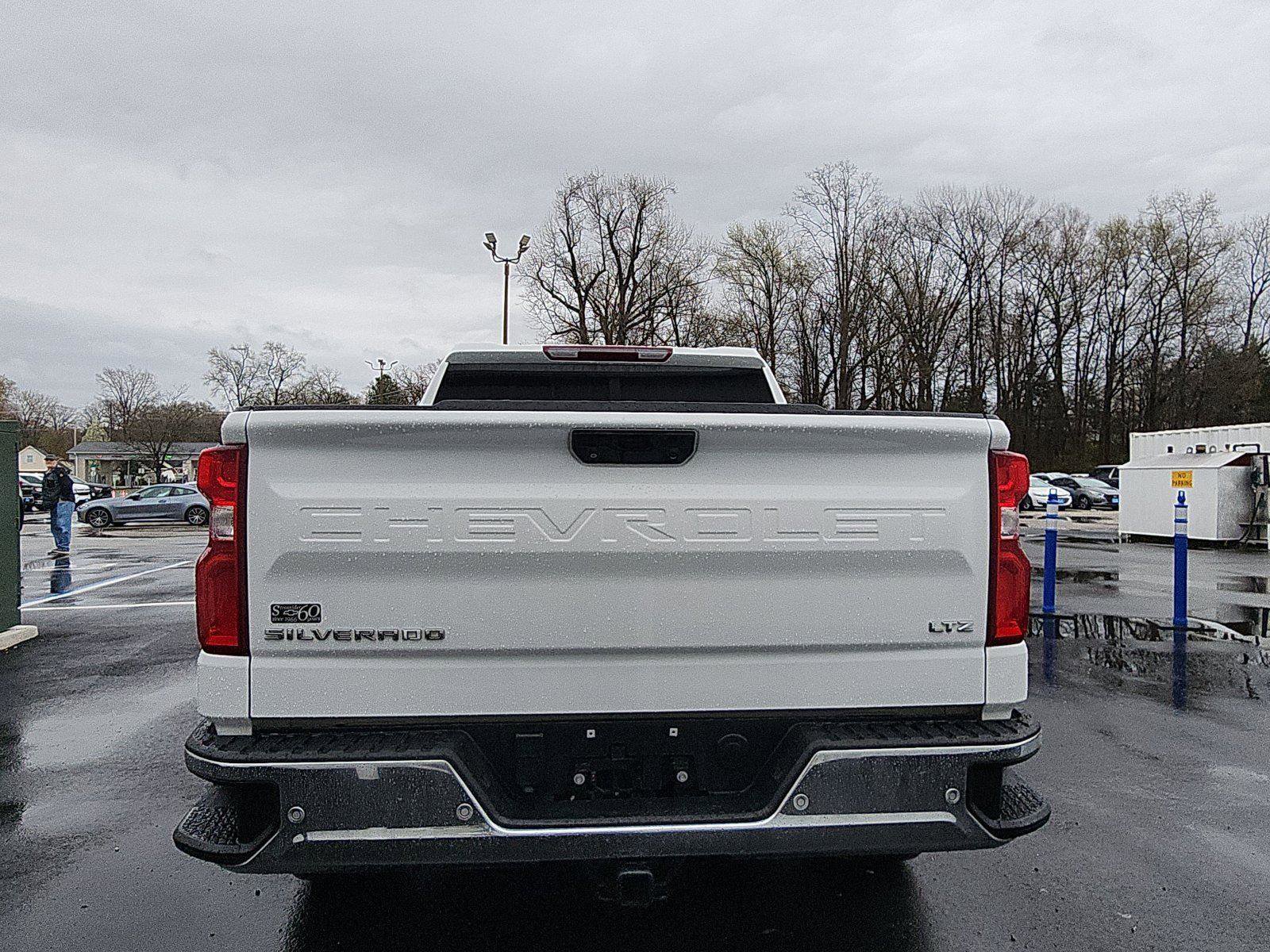 Used 2023 Chevrolet Silverado 1500 LTZ AWD/4WD image 4