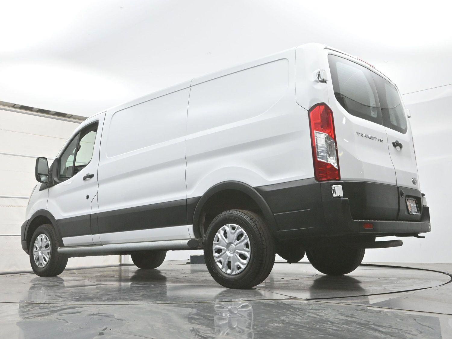 Used 2024 Ford Transit 250 Low Roof w/ Exterior Upgrade Package RWD image 29
