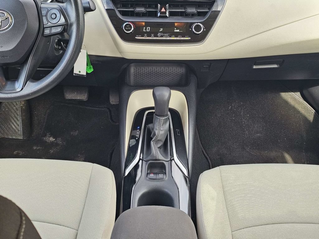 Used 2022 Toyota Corolla LE FWD image 17