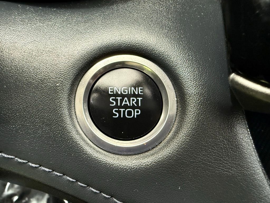 Used 2025 Toyota Highlander LE image 43