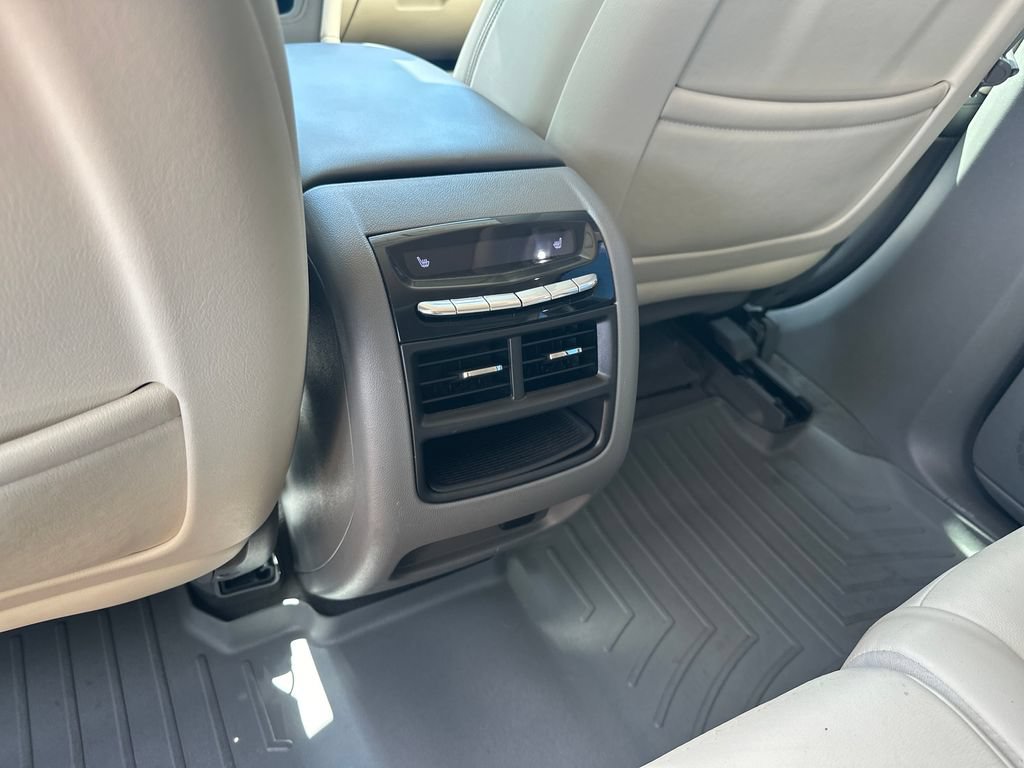 Used 2019 Cadillac XT5 Luxury FWD image 32