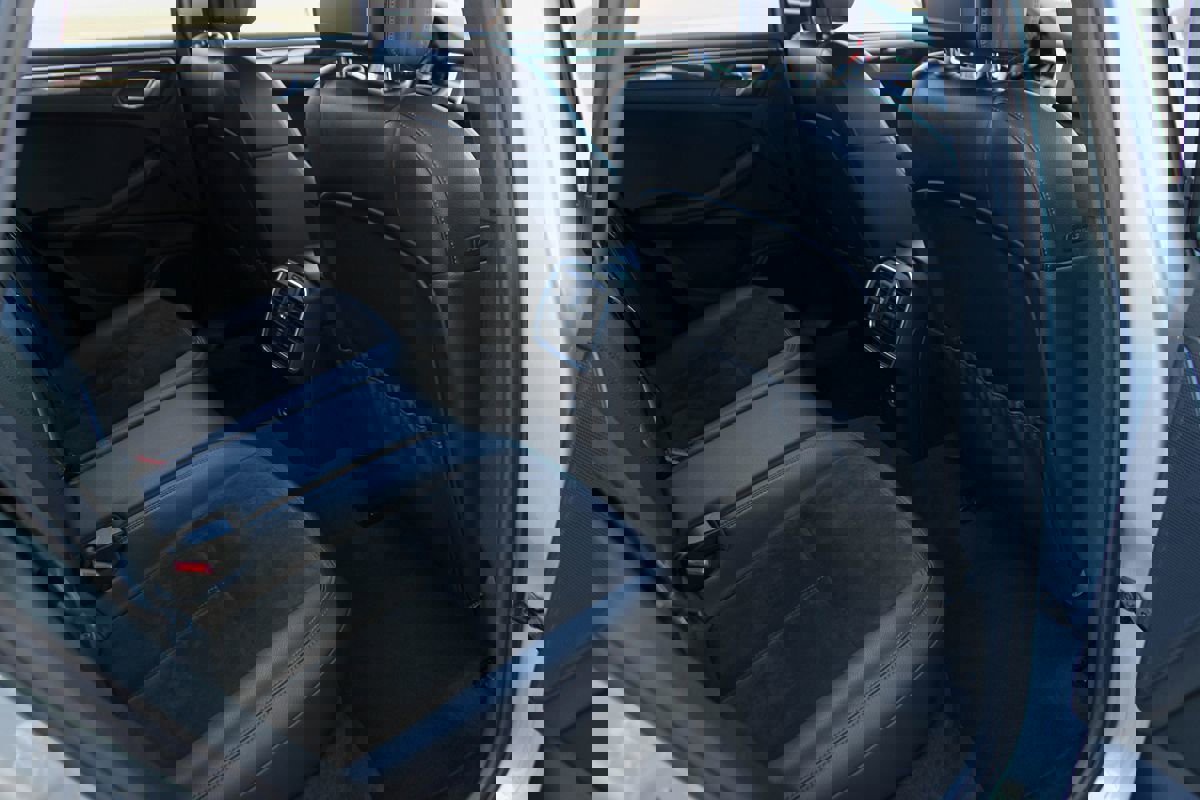 Used 2020 Porsche Macan image 25