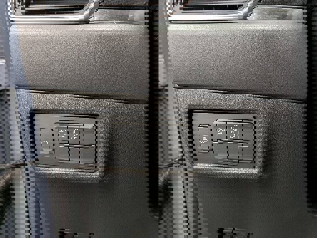 Certified 2023 MAZDA CX-5 Carbon Edition image 20