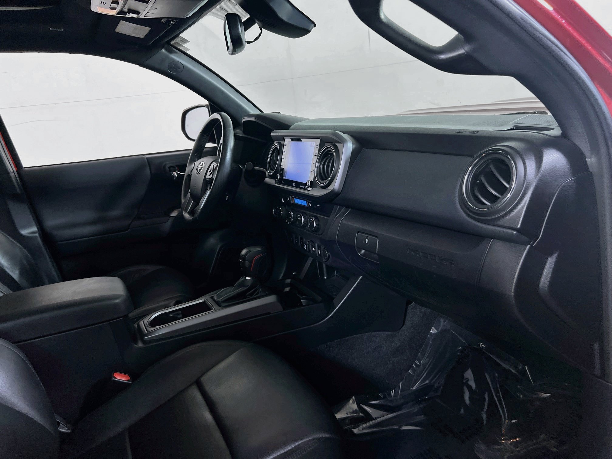 Used 2021 Toyota Tacoma TRD Sport w/ TRD Premium Sport Package AWD/4WD image 30