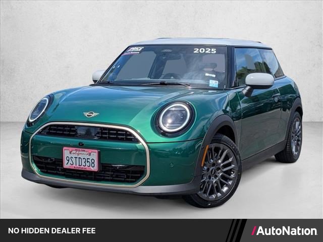 Used 2025 MINI Cooper 2-Door Hardtop FWD image 1