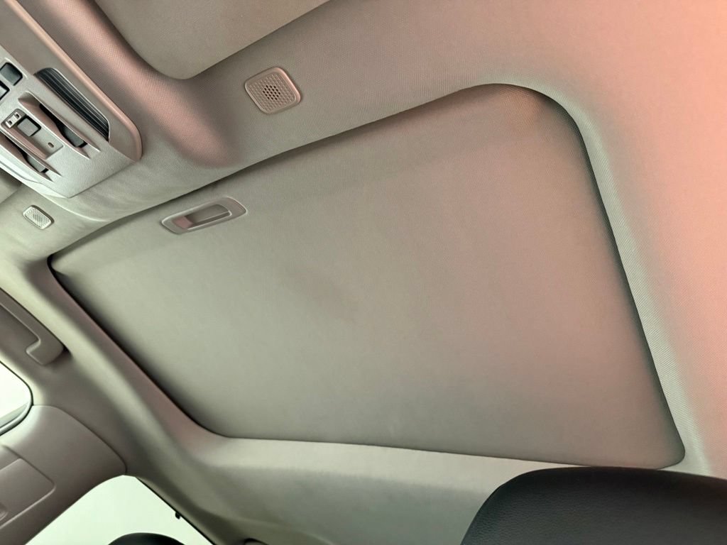 Certified 2024 Toyota Highlander XLE AWD/4WD image 19