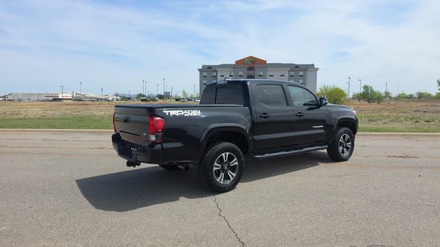 Used 2019 Toyota Tacoma TRD Sport image 6