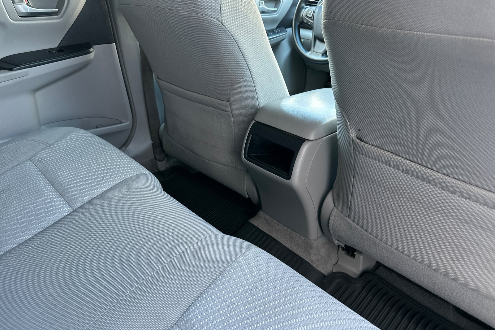 Used 2017 Toyota Camry LE FWD image 16