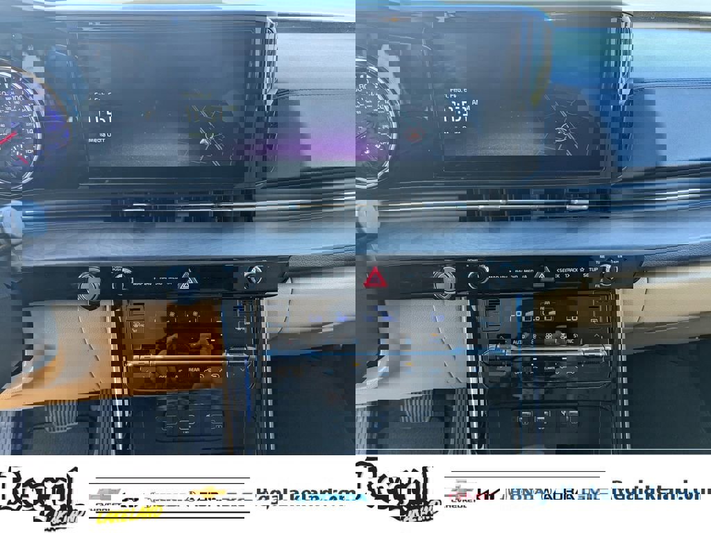 Used 2023 Kia Carnival EX image 20