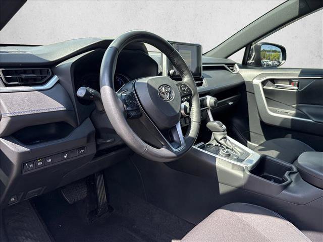 Used 2025 Toyota RAV4 SE w/ Convenience Package AWD/4WD image 9
