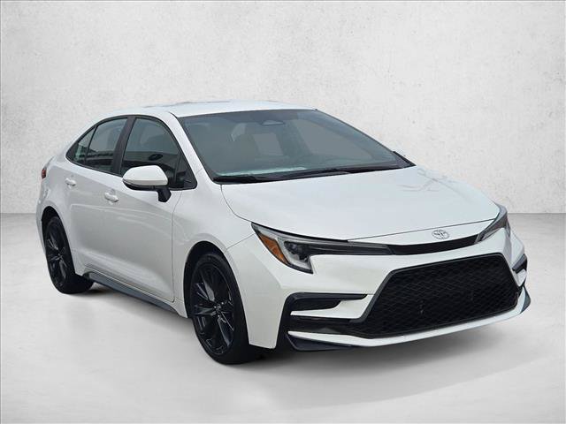 Used 2023 Toyota Corolla SE FWD image 3