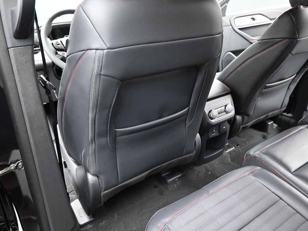 New 2026 Ford Explorer ST-Line image 32
