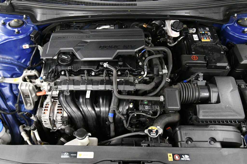 Used 2021 Hyundai Elantra SE image 33