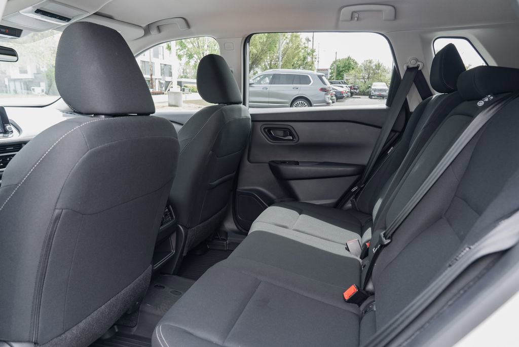 Certified 2025 Nissan Rogue S image 23